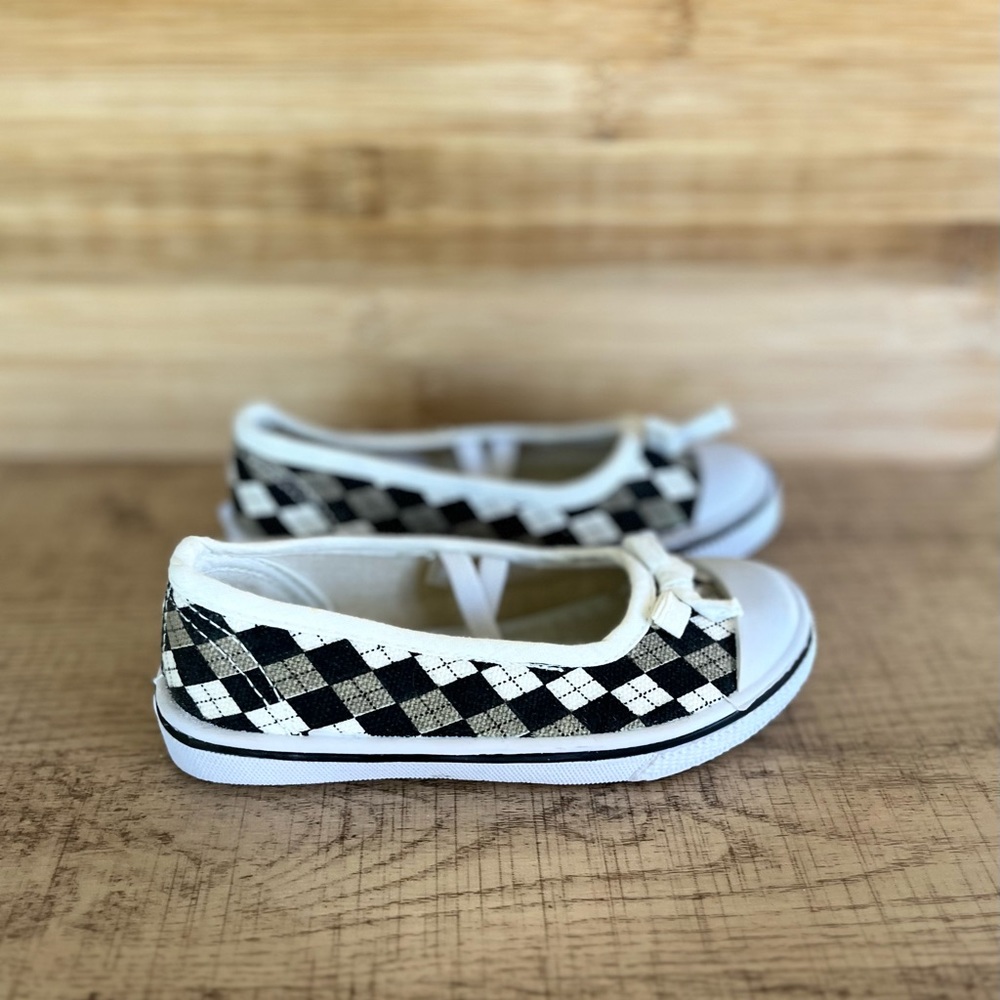 Toddler girl checkered sneakers.